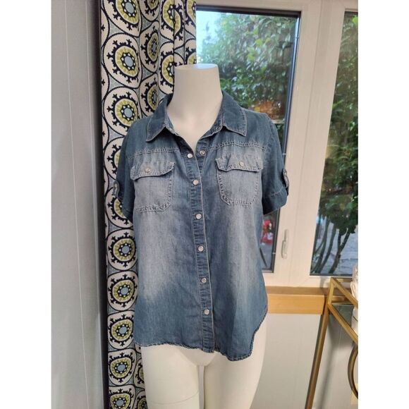 Forever 21 Premium Denim Snap Button Shirt - Picture 1 of 4